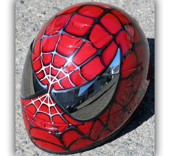 Cascos de superhéroes