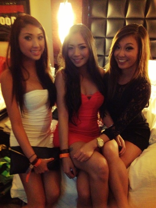 we-should-fuck-now-that-i:  fluorineuranium: http://cathythekimchi.tumblr.com vegas (;  holy fuuuck u girls are SEXY! u better invite next time ur in vegas!! thank you for the gorgeous submission!!! ♥♥♥ 