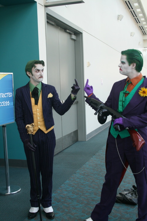 inebriatedpony: omnisam: My two favorite photos I took at comic con this year. Exhibit A: What happe