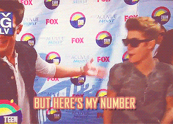 je-mappelle-michelle:  byebyebye23-deactivated20121031: Justin lipsyncing to Call
