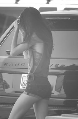 fuck-it-im-just-gone-fly:  Kendall ♥