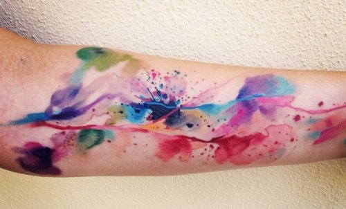 awakewithwolves-teeth:loony-bird:srslynikki:“Watercolor” Tattoo.I can just feel that this person is 