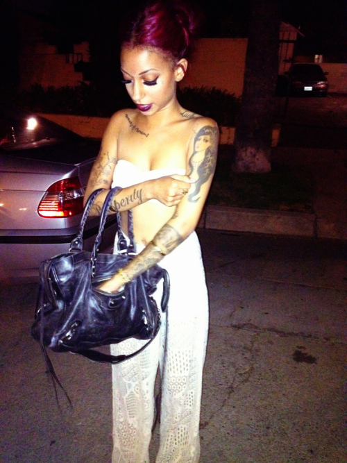 ellismccurdy:  Balenciaga bag lady! I get it from Anise 