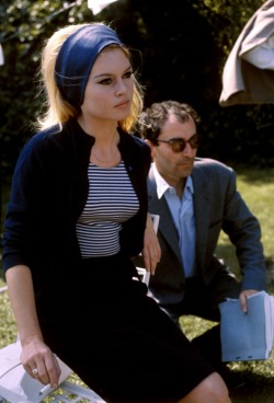 Jean-Luc Godard & Bardot on the set of