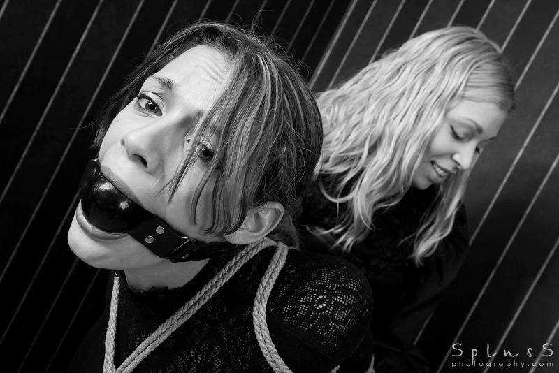trussed:  BlackRoomPhoto.com