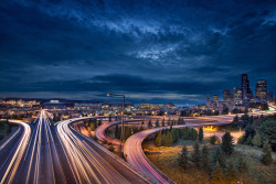 oblivi0n-:  Seattle City Lights and Light