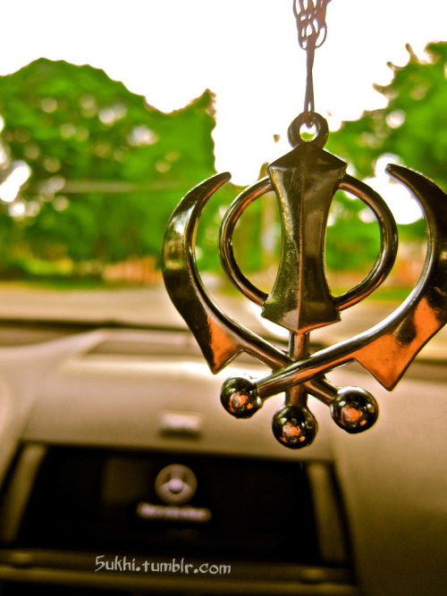 Porn photo 5ukhi:  Khanda hanging in my car!!! 