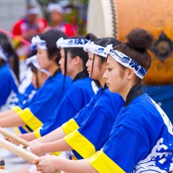 daidaikemool:  小樽の広場で太鼓娘。けっこ御上手！！ #北海道 #小樽 #taiko #otaru #hokkaido  (Instagramで撮影)