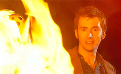 catefrankie:  ananita: DOCTOR WHO | 10th lighting the 2012 Olympic Flame  I’m