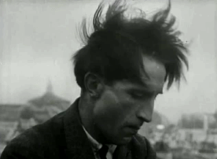 alfiusdebux:  Marcel Duchamp in René Clair’s “Entr’acte”, 1924 