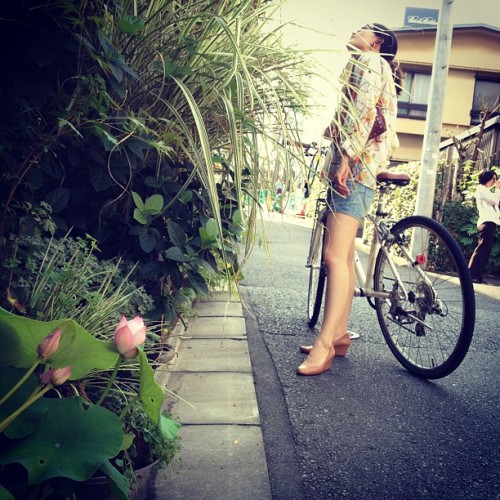 charikichi: #Lotus #bike #streetphotography - @chichangchong- #webstagram