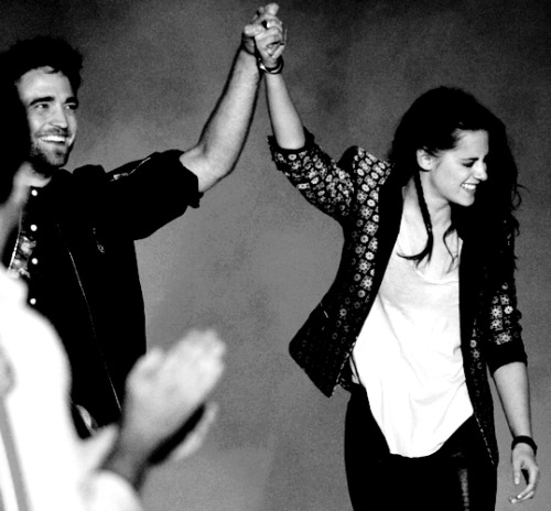 withtiredminds-weslept-blog:  Rob and Kristen at the 2012 Teen Choice Awards 