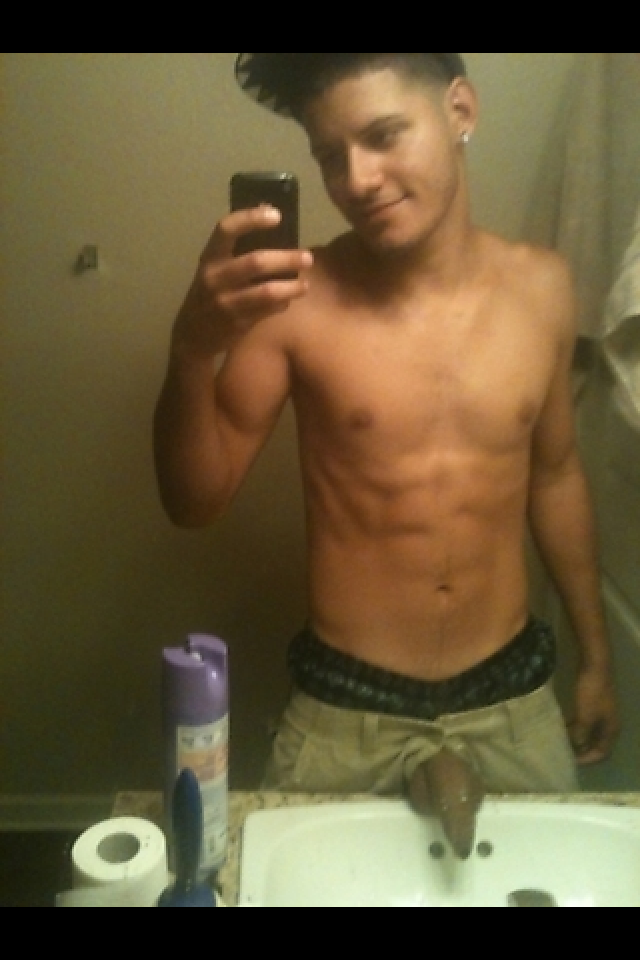 collegeguyhunger:  got this guy on SKOUT while i was driving across state. he was