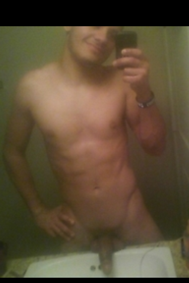 collegeguyhunger:  got this guy on SKOUT while i was driving across state. he was