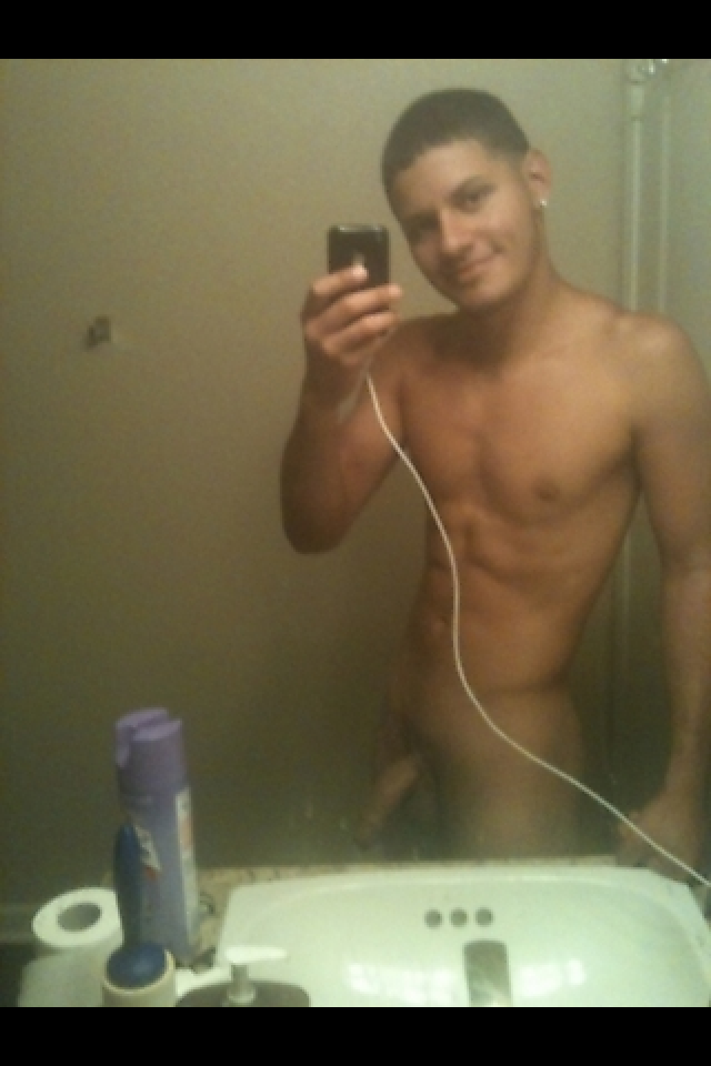 collegeguyhunger:  got this guy on SKOUT while i was driving across state. he was