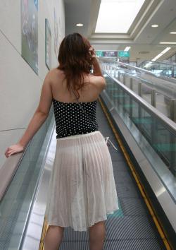 annie-douglas-at-40:  katskinx:  I wouldn’t mind being behind her on the escalator.  Whoa.