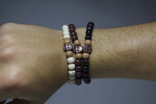 waywardspirit:  Medium Skull Bracelet 3 Pack: บ