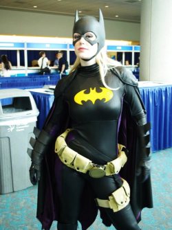Geekmythology:  San Diego Comic-Con Cosplay Pics: Batgirl 