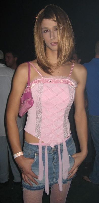 durtygurly:  feelinfreeinme:  Just right  work it, bitch
