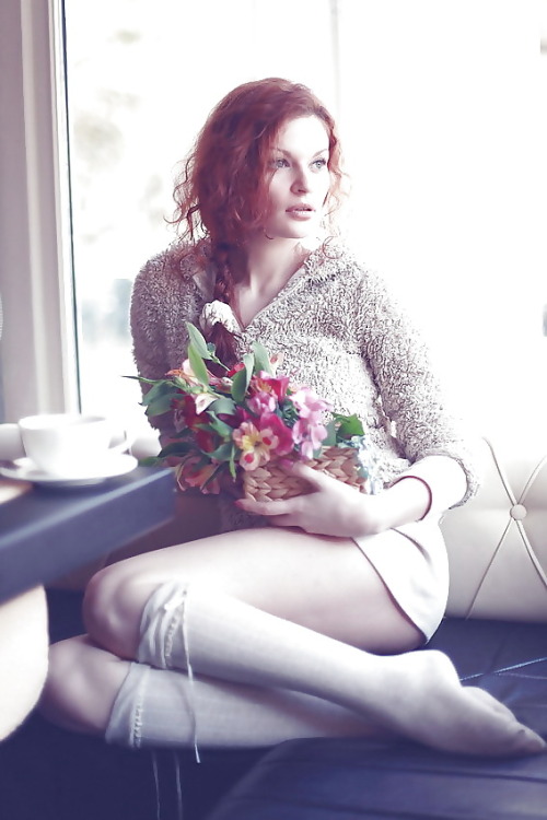 Redhead with flowers. porn pictures