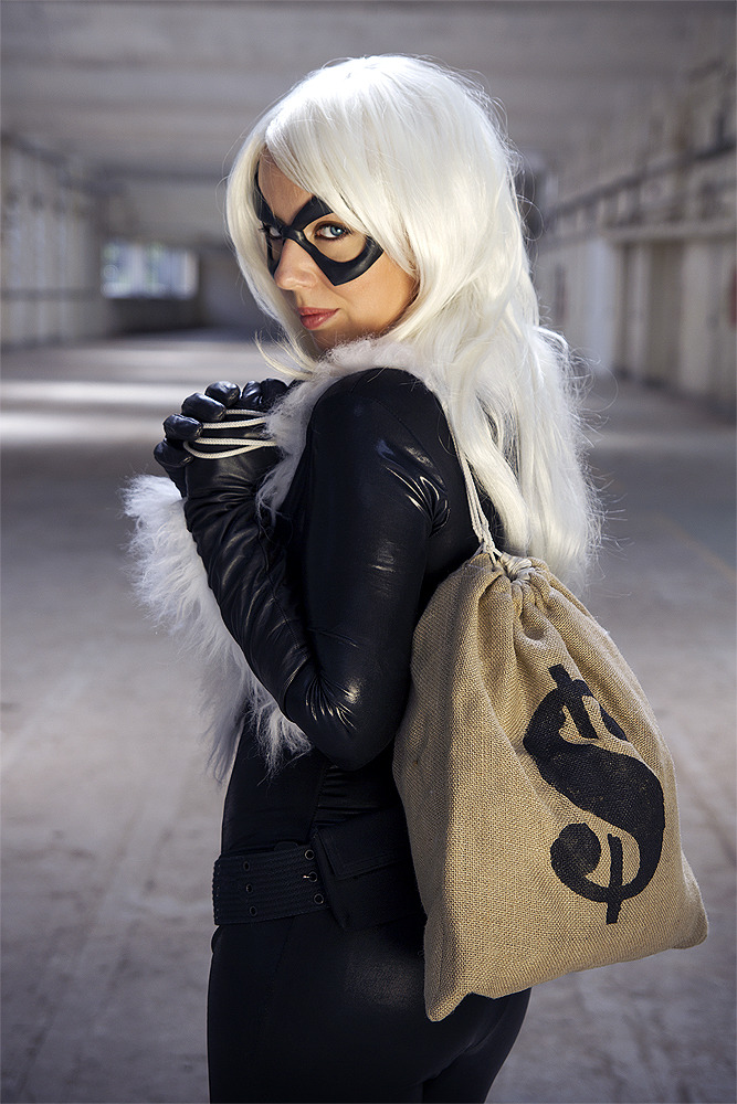 animatedmia:  Photos of my Black Cat cosplay that I had taken yesterday.  Really