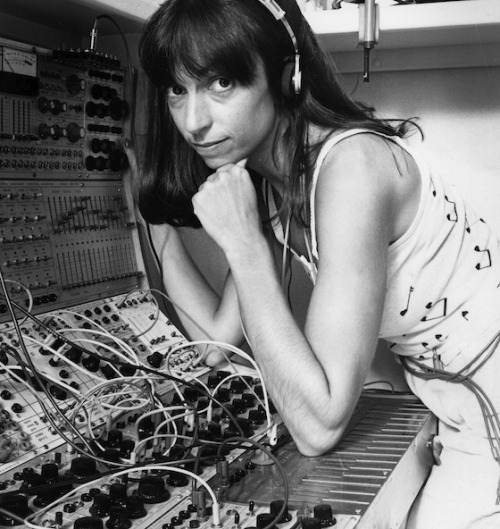 Seminal electronic composer Suzanne Ciani, porn pictures