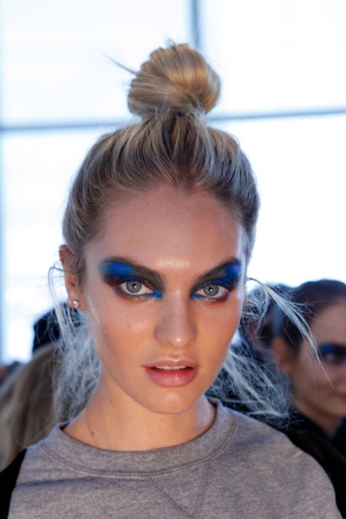 Candice Swanepoel wearing vivid blue eyeshadow