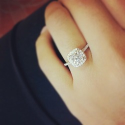 uni-versul:  My dream engagement ring<3