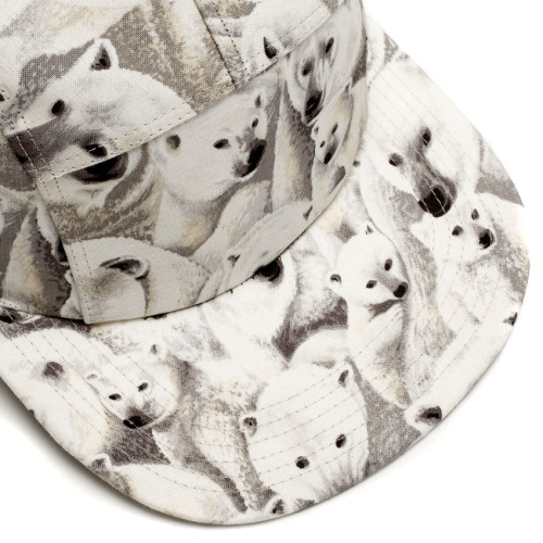 MOUPIA Polar Bears 5 panel hat €45.00 - sold out in 2 minutes follow http://5-panel-caps.tumblr.com/