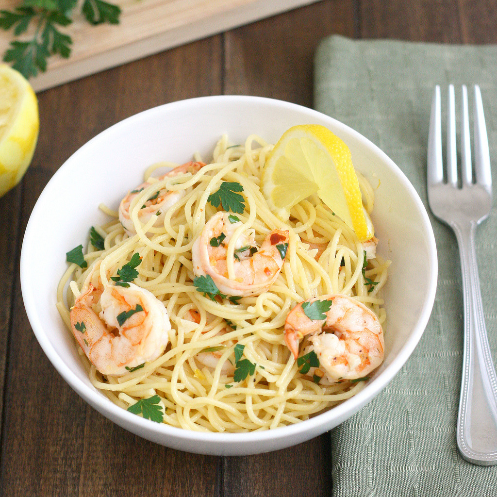 Food recipes and photos — Lemony Shrimp Scampi Pasta