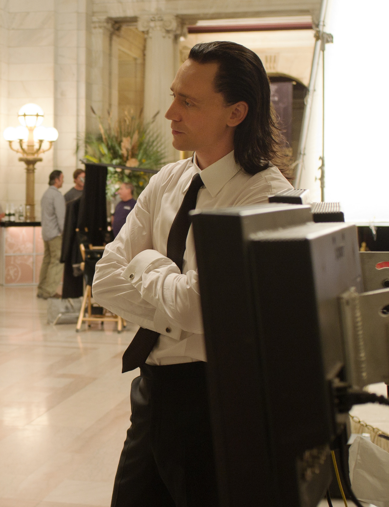 torrilla:  Tom Hiddleston as Loki on the Set of The Avengers [4x UHQ] Courtesy of