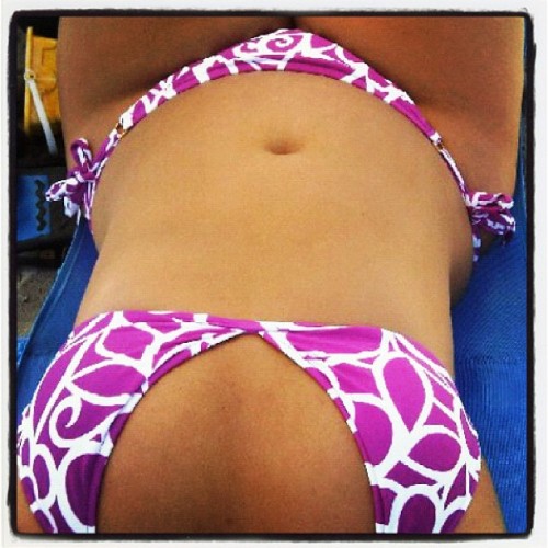 funkypeaches:  Soakin up the Sun. Love your body. No matter what size you are. http://twitter.com/funkypeaches_
