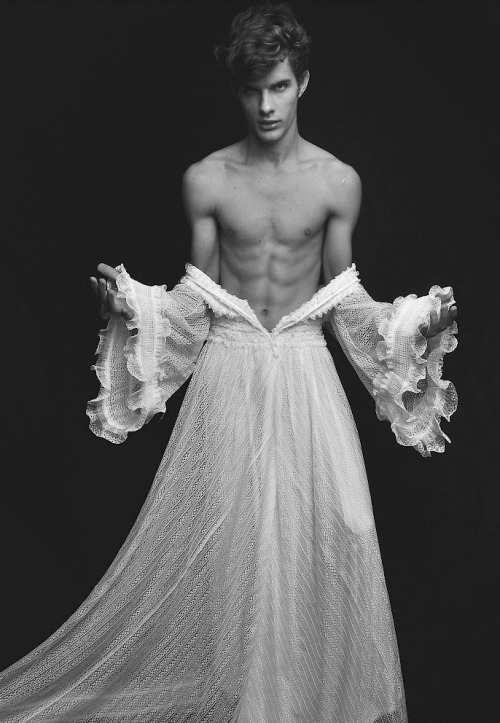 mansexfashion:  http://mansexfashion.tumblr.com/