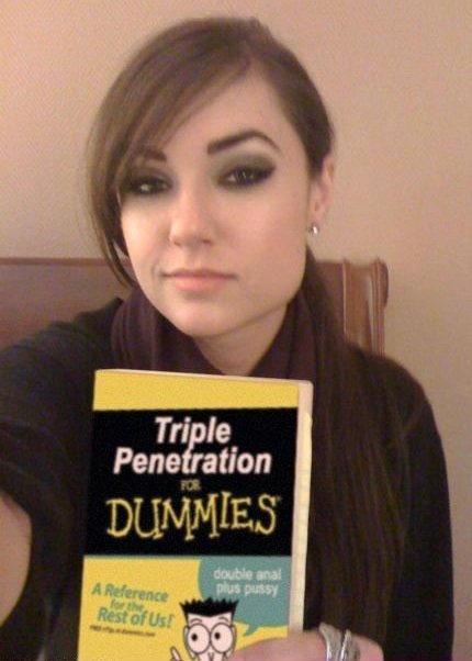 colegaschungos:  Triple penetration for dommies 
