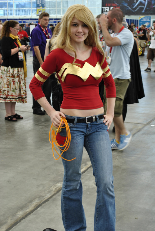 gailsimone:keaneoncomics:Wonder Girl (by homie bear)From SDCC ‘11.Adorable.I can’t belie