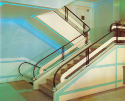 decoarchitecture:  Staircase, The Kenmore, Miami Beach, FloridaFrom Tropical Deco Streamline staircase. The paint job is key. From the book:  Kenmore - 1050 Washington Avenue  Here it is on Google Street View. 