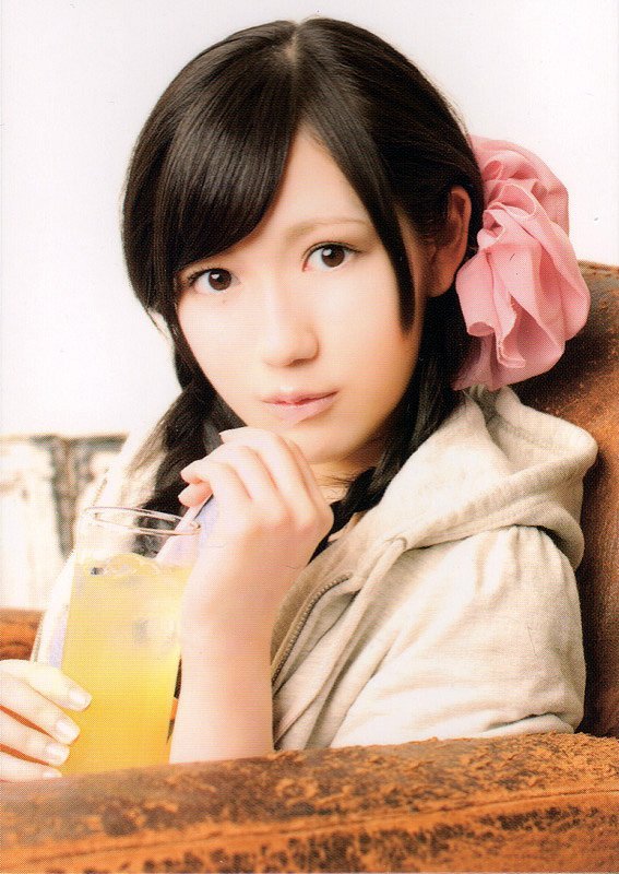 croneko:  渡辺麻友 2nd single「大人ジェリービーンズ 」 店舗外付け特典トレカ