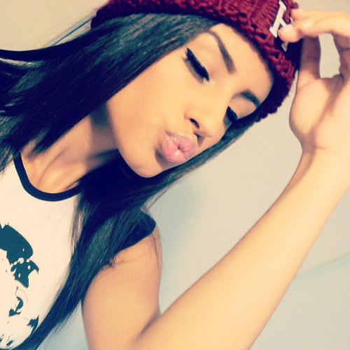 shwagerr:   http://beautifullxmind.tumblr.com/  I follow back 
