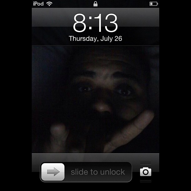I leave my iPod down for one second and come back to this. @lezliexxx @sivarthonnick