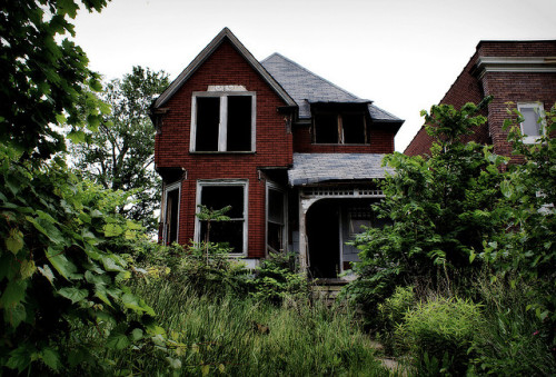 previouslylovedplaces:Over Yonder Detroit 6/09 by Detroit Liger on Flickr.