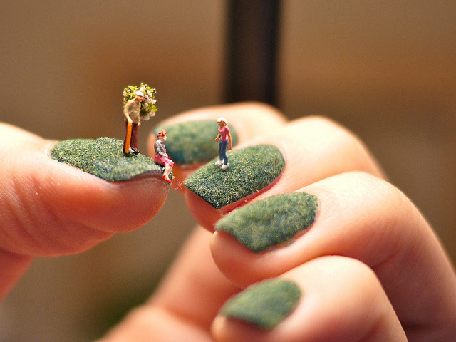 archiemcphee:  Here’s an awesome little manicure, and we do mean little. Alice