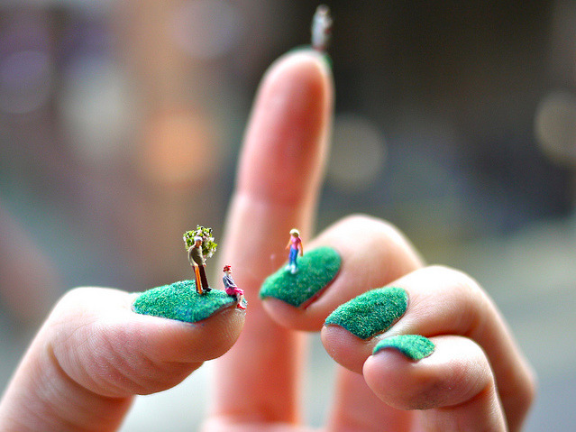 archiemcphee:  Here’s an awesome little manicure, and we do mean little. Alice