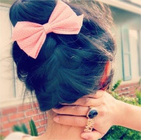 Super cute hipster blog!! Follow for the latest trends! ♥
