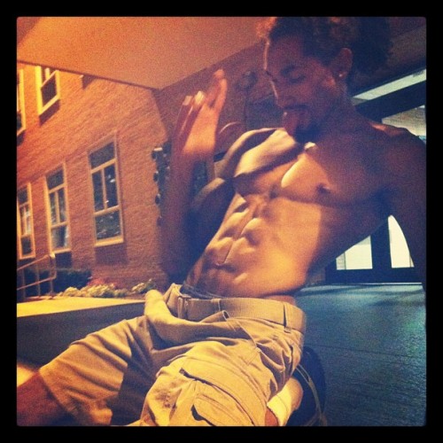 savvyifyanasty:  s-fit-c:  that B0dy!  > gorggg  Follow me @ savvyifyanasty.tumblr.com
