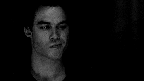 Eu piro, serião mesmo. Damon ever.
