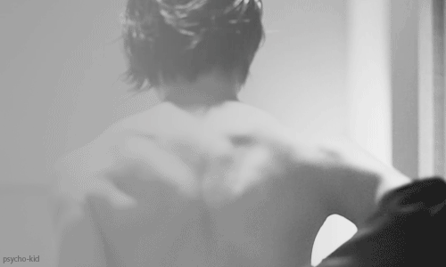 ASHLIE WAE R U DOING THIS TO ME.