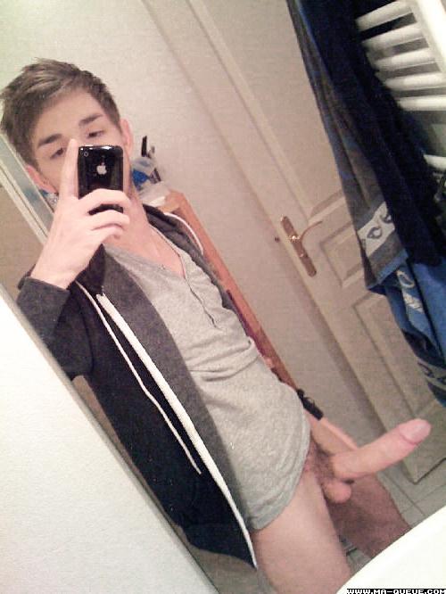 boneralarm:  Big dicked twinkie