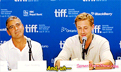 desarios:  George Clooney pays Ryan Gosling to make him look good (x) 