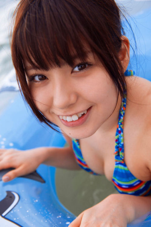 dynamotor:  9nine 佐武宇綺 2年ぶりのソロ写真集が8月30日に発売！ うっきーと2泊3日のタイ旅行 | GirlsNews