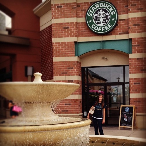 Yay! #starbucks #pennsylvania #fountain (Taken with Instagram)